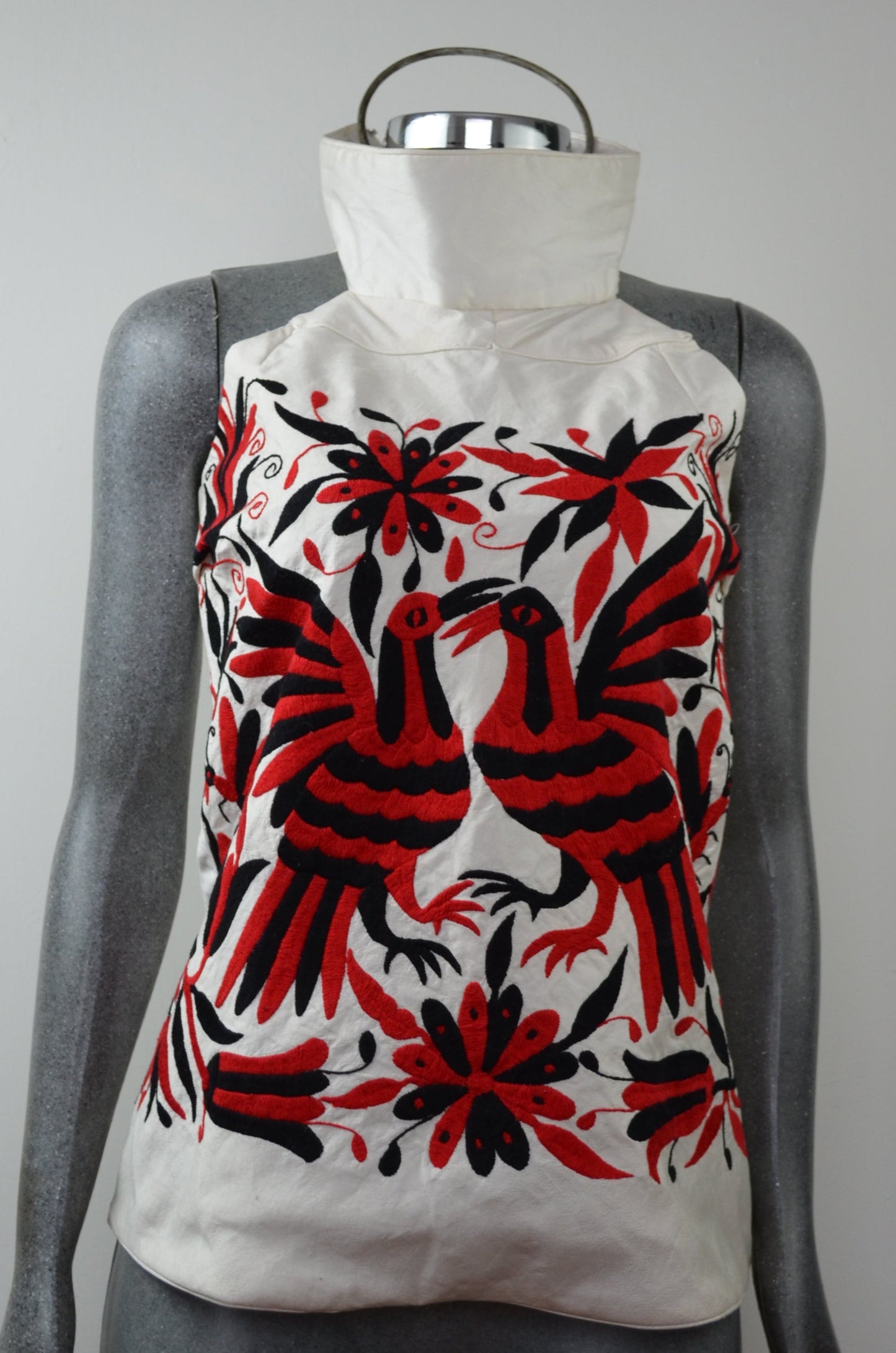 Blusa bordada artesanal