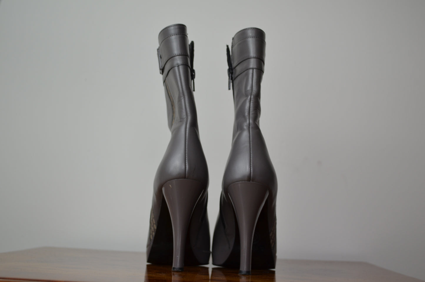 Botines con tacón de aguja