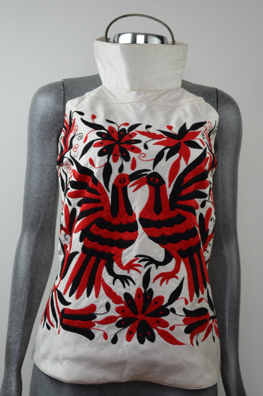 Blusa bordada artesanal